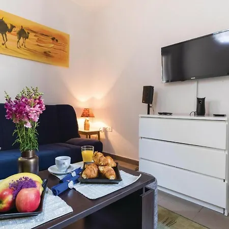 Apartman Awesome In With Kitchen Klek